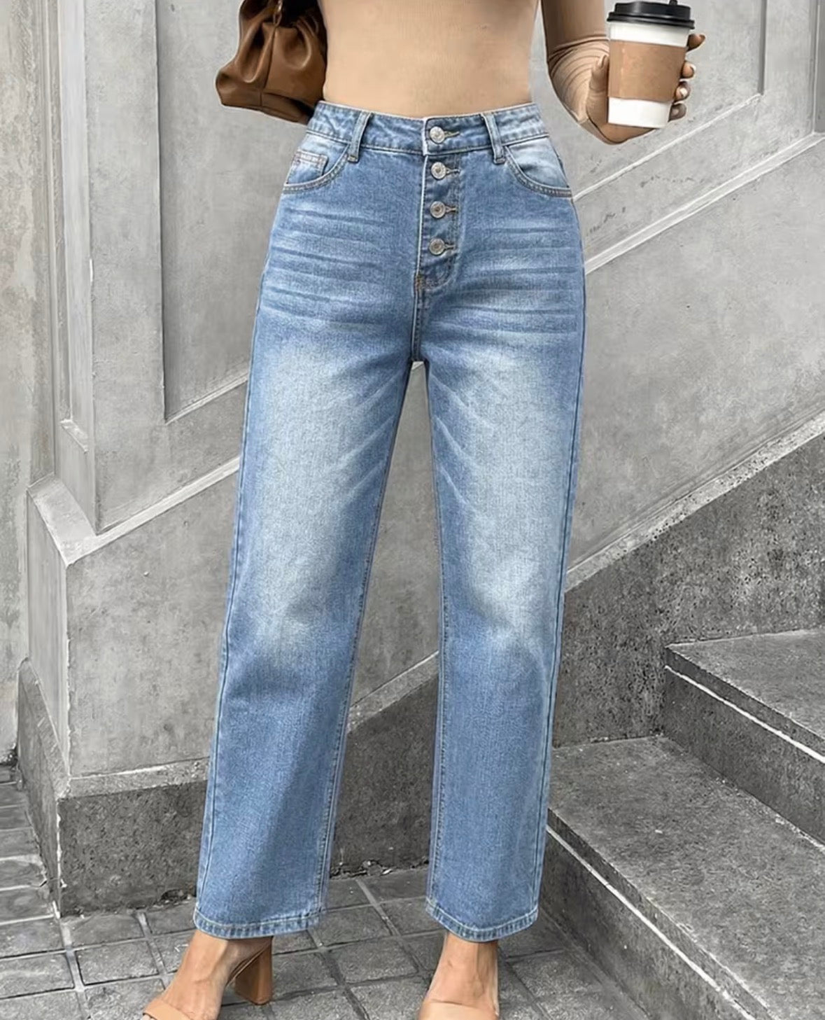STRAIGHT LEG JEANS