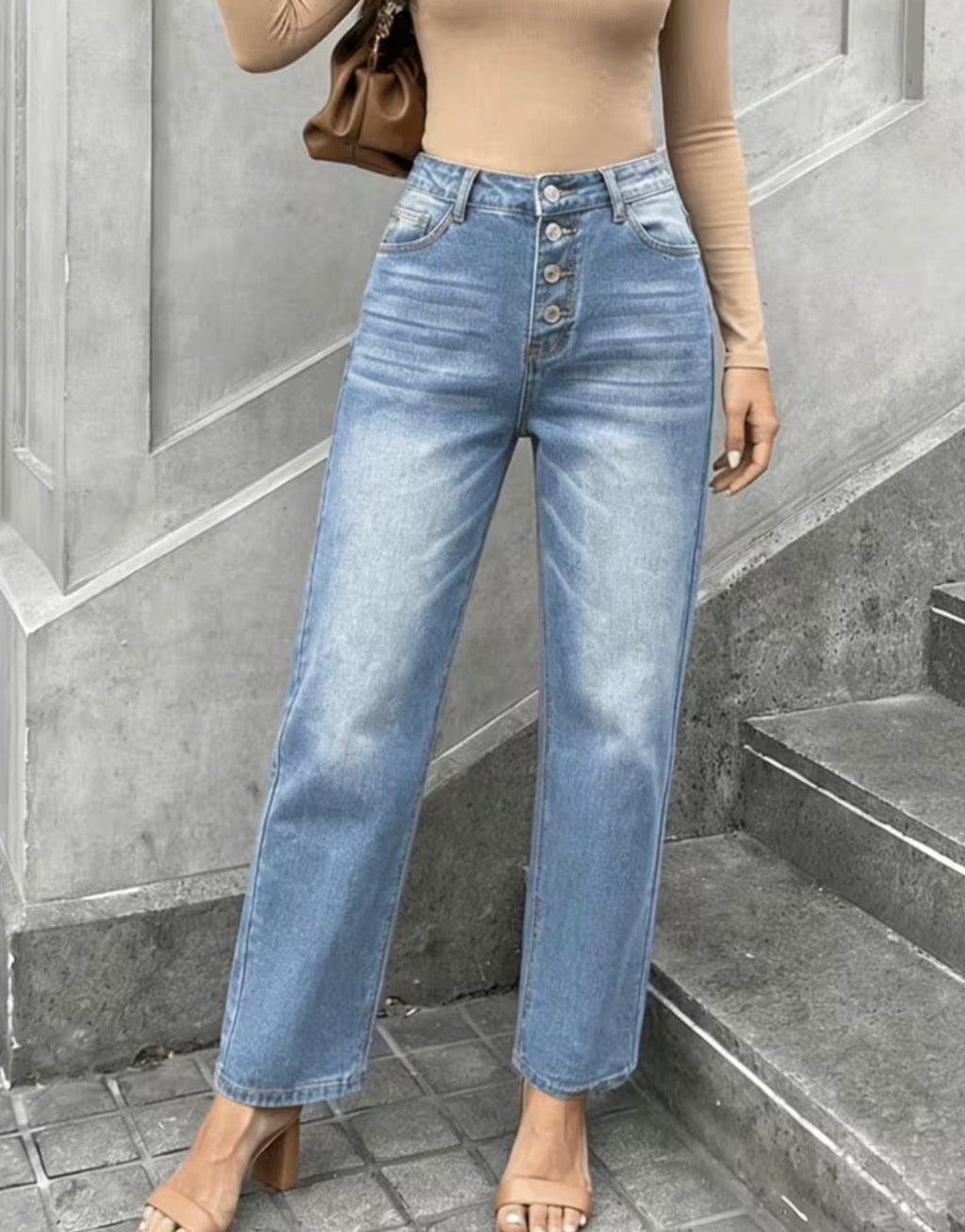 STRAIGHT LEG JEANS